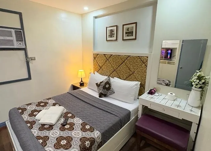 1775 Adriatico Apartment