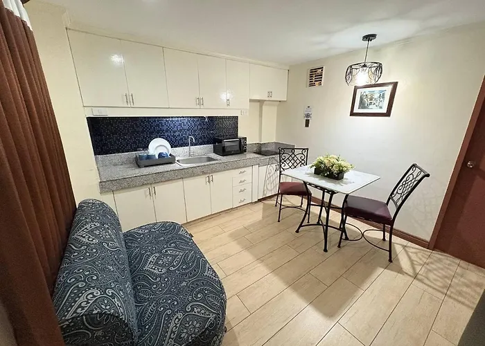 1775 Adriatico Apartment *